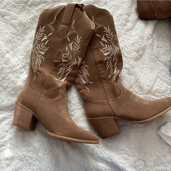 SOLD - Picture 6 of 8